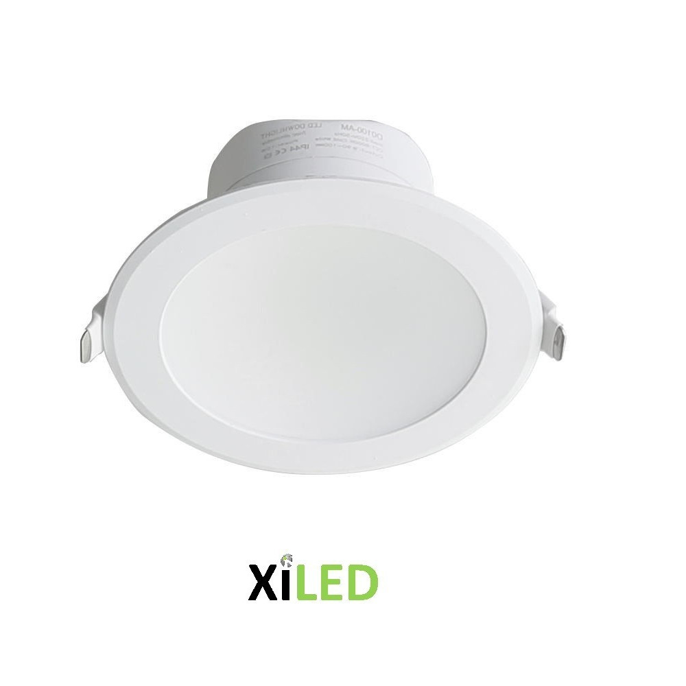 Spot encastrable LED argenté pour salle de bain, spot encastrable  orientable, IP23, métal, 2W 100Lm blanc chaud, D 8 cm, ETC Shop: lampes,  mobilier, technologie. Tout d'une source.